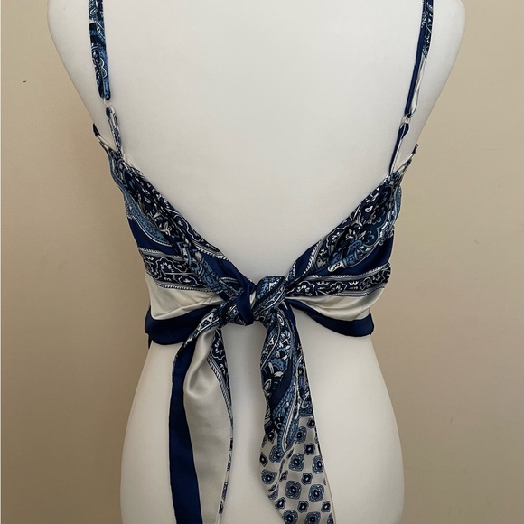 SHEIN - white and blue greece style top - size medium - Picture 2 of 3